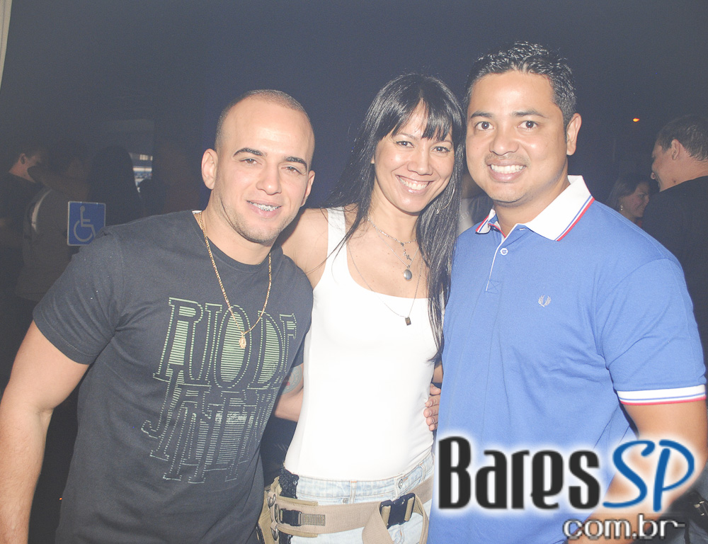 Club A apresentou o show do grupo Inimigos da HP Club A apresentou o show do grupo Inimigos da HP