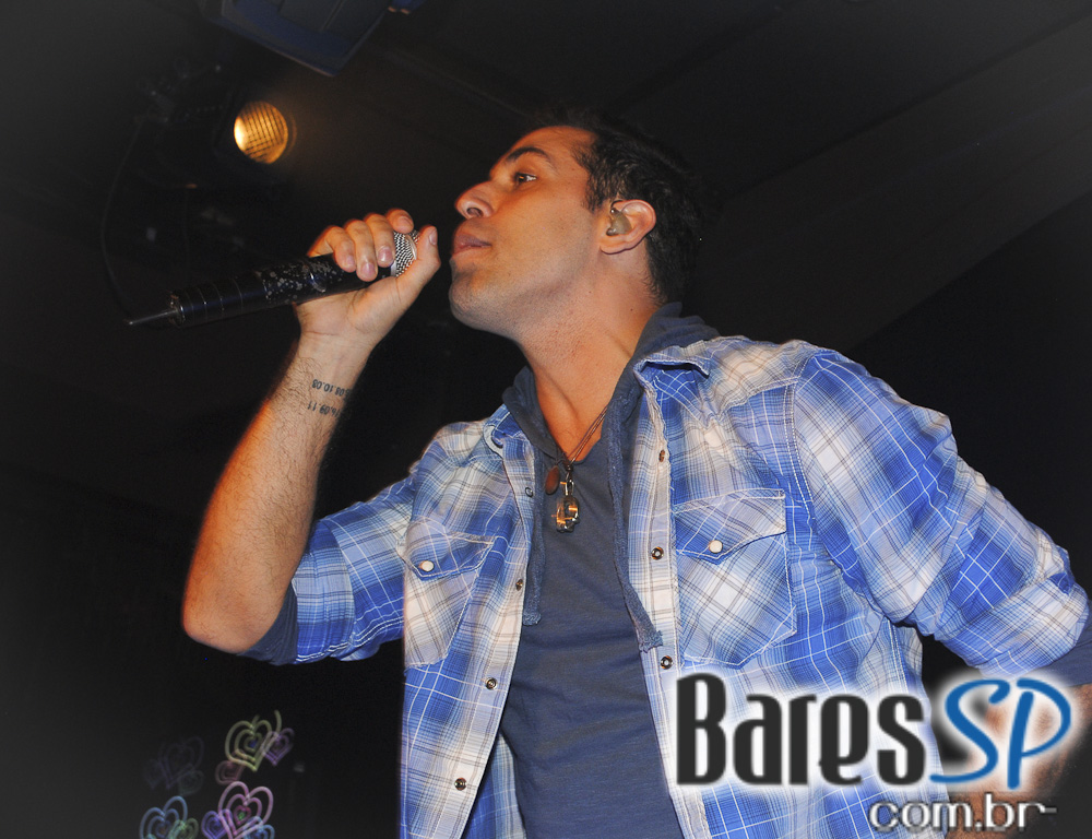 Club A apresentou o show do grupo Inimigos da HP Club A apresentou o show do grupo Inimigos da HP