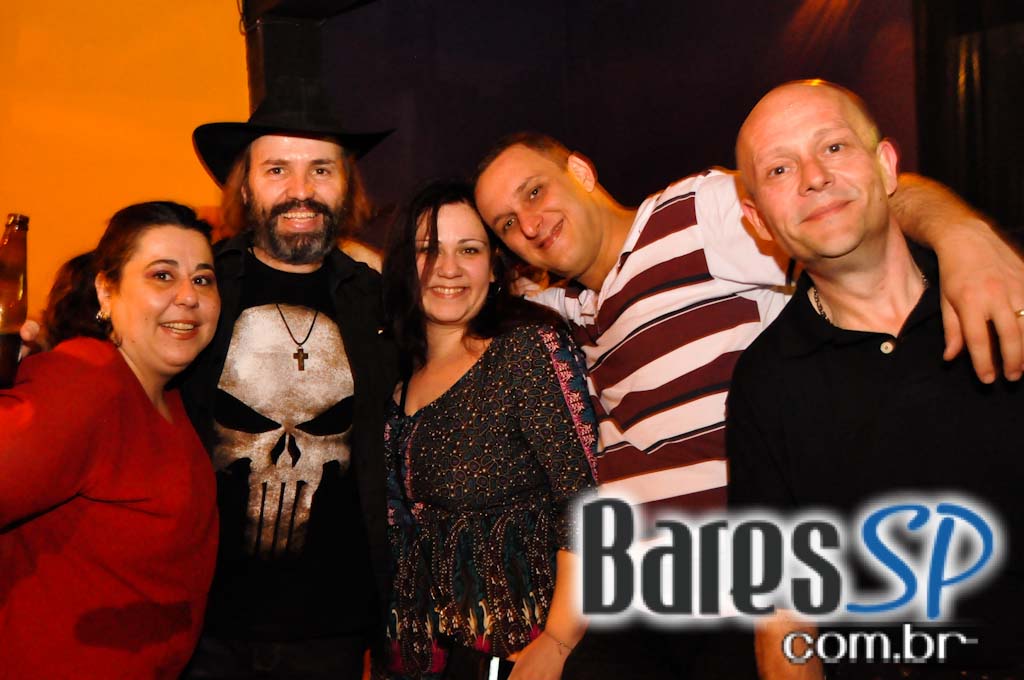 Festa Back to the Cave Anny 44 agitou o inverno no Poïson Bar e Balada Festa Back to the Cave Anny 44 agitou o inverno no Poïson Bar e Balada