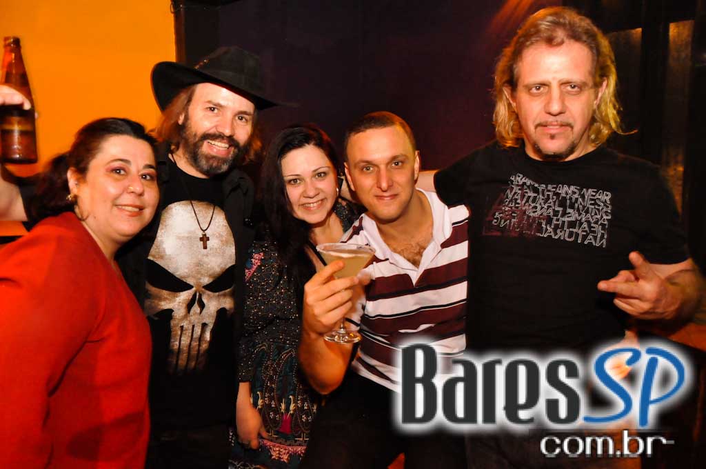 Festa Back to the Cave Anny 44 agitou o inverno no Poïson Bar e Balada Festa Back to the Cave Anny 44 agitou o inverno no Poïson Bar e Balada