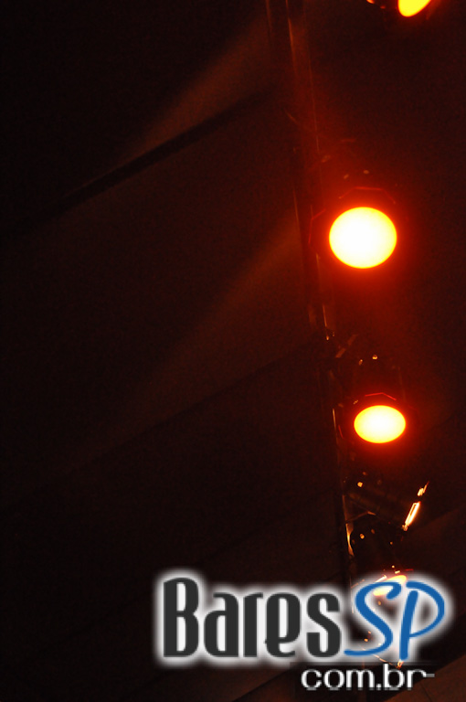 The Queen's Head Pub teve Happy Hour animado na quinta-feira The Queen's Head Pub teve Happy Hour animado na quinta-feira