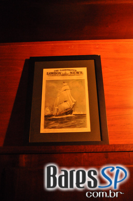 The Queen's Head Pub teve Happy Hour animado na quinta-feira The Queen's Head Pub teve Happy Hour animado na quinta-feira