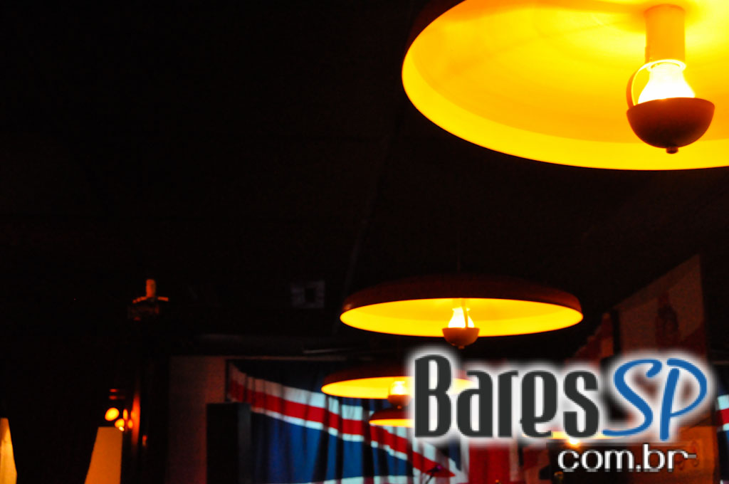 The Queen's Head Pub teve Happy Hour animado na quinta-feira The Queen's Head Pub teve Happy Hour animado na quinta-feira