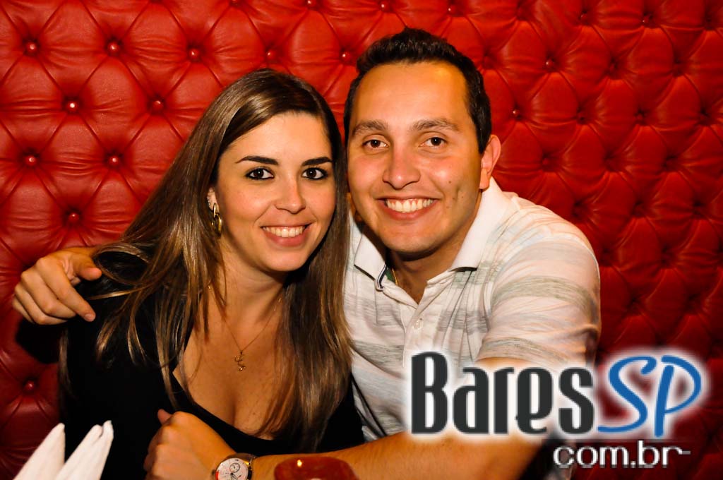 The Queen's Head Pub teve Happy Hour animado na quinta-feira The Queen's Head Pub teve Happy Hour animado na quinta-feira