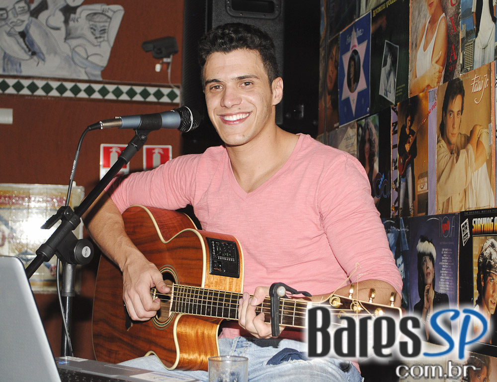 Descontração no hapy hour do Bar Zé Bonito Descontração no hapy hour do Bar Zé Bonito