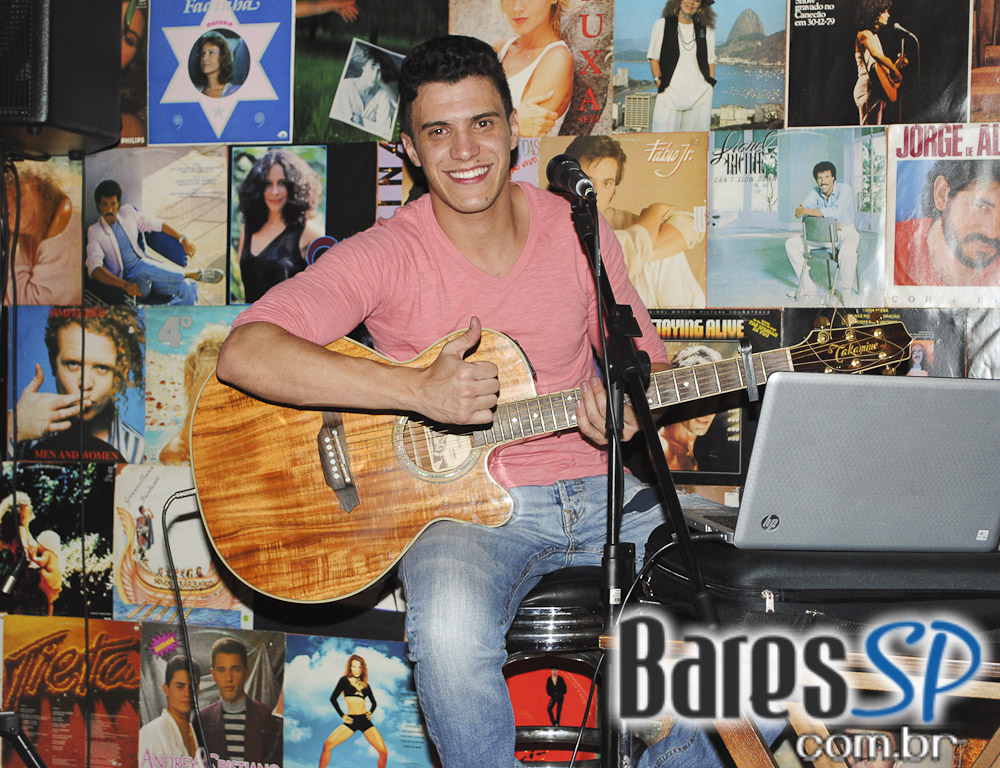 Descontração no hapy hour do Bar Zé Bonito Descontração no hapy hour do Bar Zé Bonito