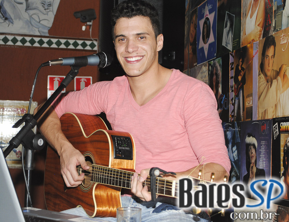 Descontração no hapy hour do Bar Zé Bonito Descontração no hapy hour do Bar Zé Bonito