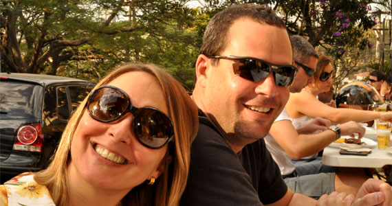 Cardápio variado e cerveja gelada no sábado do Bar do Sacha