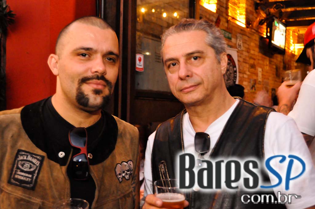 Feijoada e pop rock no sábado do Bar do Santa Feijoada e pop rock no sábado do Bar do Santa