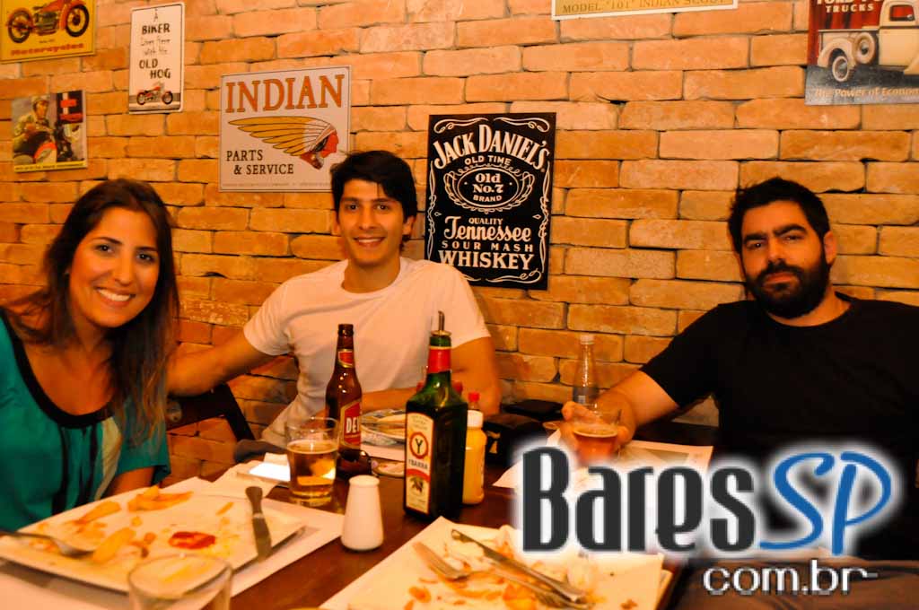 Feijoada e pop rock no sábado do Bar do Santa Feijoada e pop rock no sábado do Bar do Santa