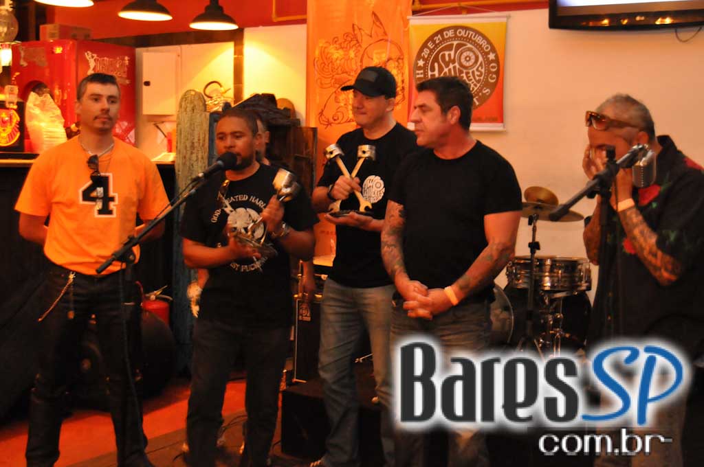 Feijoada e pop rock no sábado do Bar do Santa Feijoada e pop rock no sábado do Bar do Santa