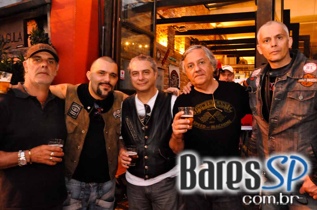 Feijoada e pop rock no sábado do Bar do Santa Feijoada e pop rock no sábado do Bar do Santa