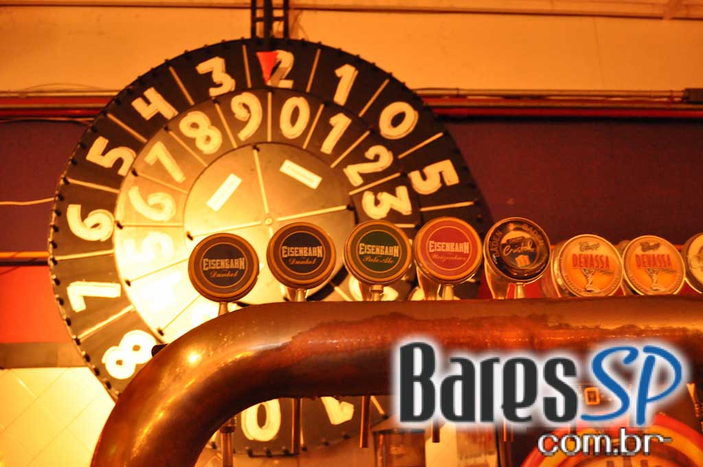 Feijoada e pop rock no sábado do Bar do Santa Feijoada e pop rock no sábado do Bar do Santa