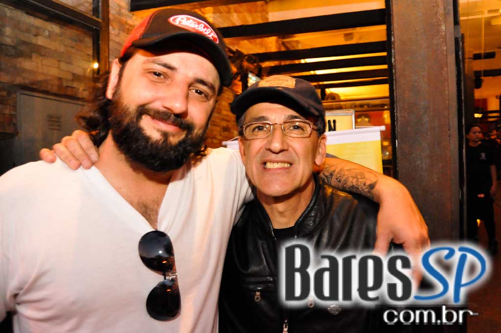 Feijoada e pop rock no sábado do Bar do Santa Feijoada e pop rock no sábado do Bar do Santa