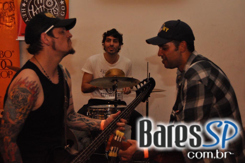 Feijoada e pop rock no sábado do Bar do Santa Feijoada e pop rock no sábado do Bar do Santa