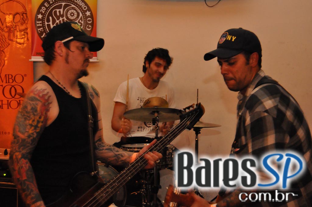 Feijoada e pop rock no sábado do Bar do Santa Feijoada e pop rock no sábado do Bar do Santa