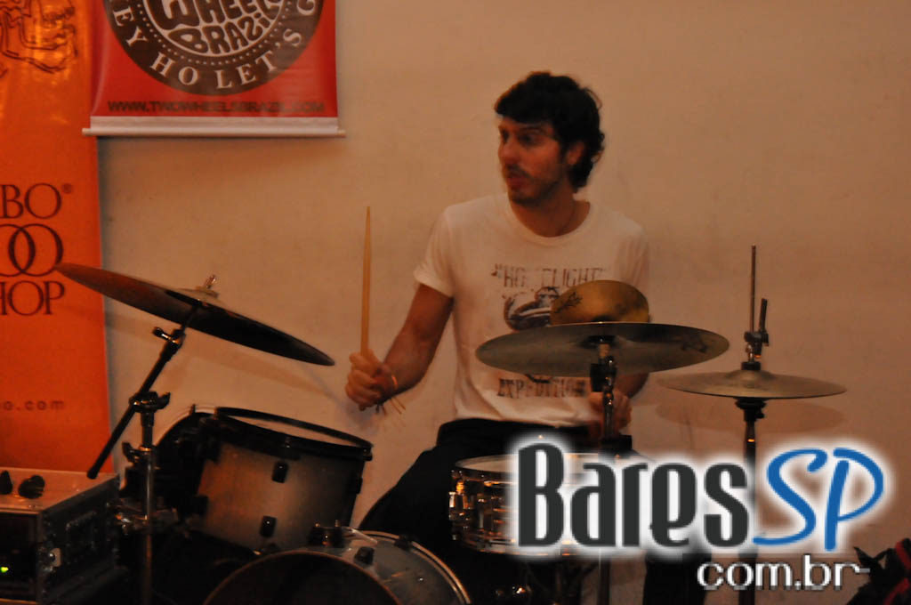 Feijoada e pop rock no sábado do Bar do Santa Feijoada e pop rock no sábado do Bar do Santa