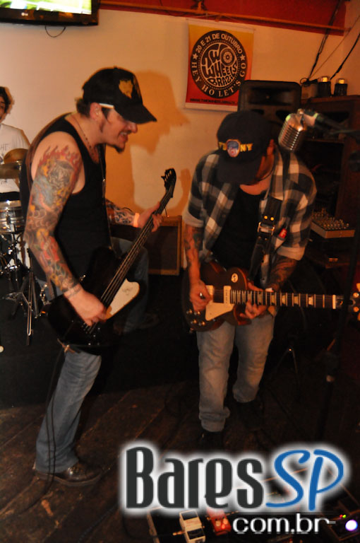 Feijoada e pop rock no sábado do Bar do Santa Feijoada e pop rock no sábado do Bar do Santa