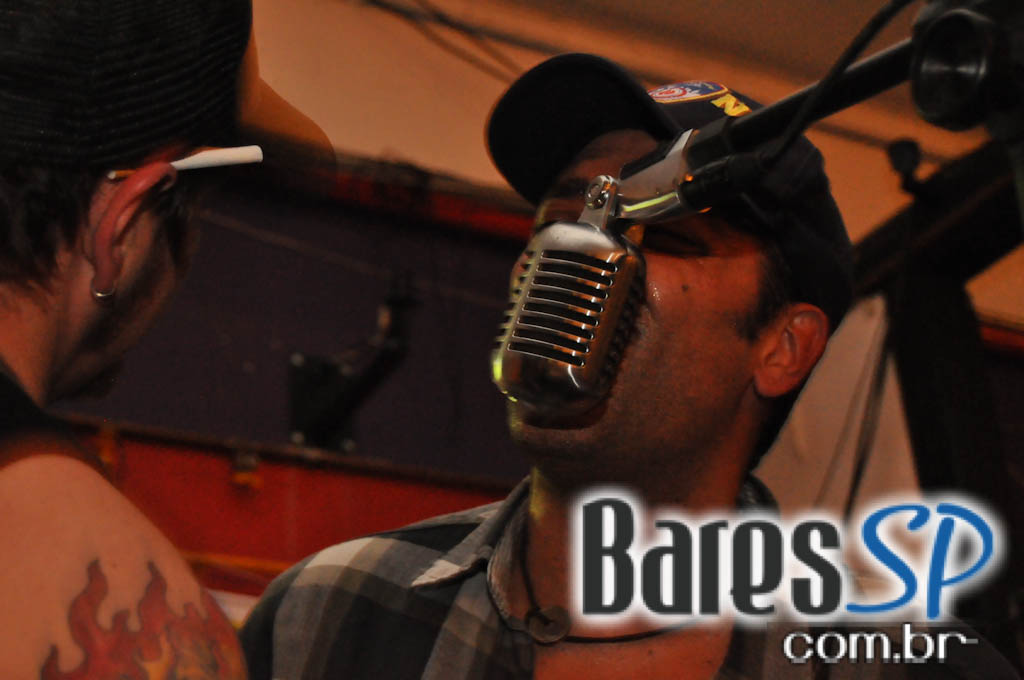 Feijoada e pop rock no sábado do Bar do Santa Feijoada e pop rock no sábado do Bar do Santa