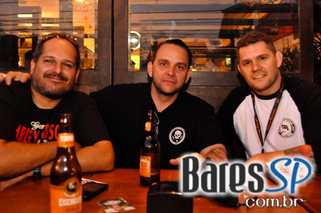 Feijoada e pop rock no sábado do Bar do Santa Feijoada e pop rock no sábado do Bar do Santa