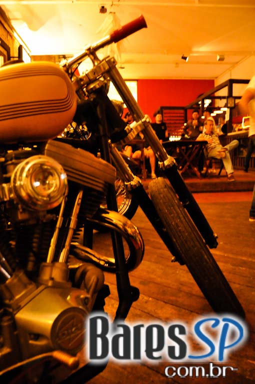 Feijoada e pop rock no sábado do Bar do Santa Feijoada e pop rock no sábado do Bar do Santa