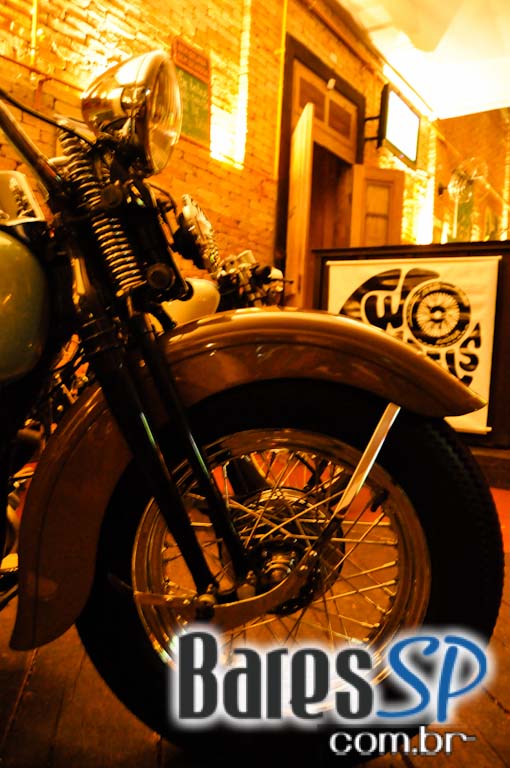 Feijoada e pop rock no sábado do Bar do Santa Feijoada e pop rock no sábado do Bar do Santa