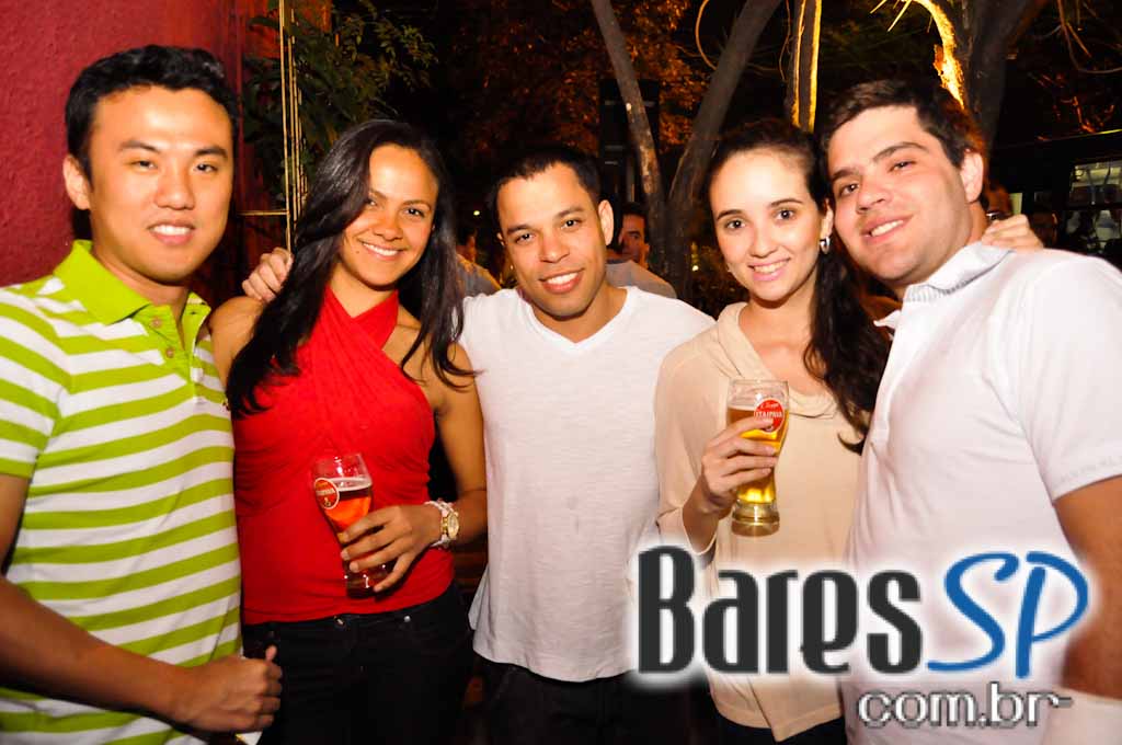 Gràcia Lounge Bar ofereceu Happy Hour com bebidas especiais Gràcia Lounge Bar ofereceu Happy Hour com bebidas especiais