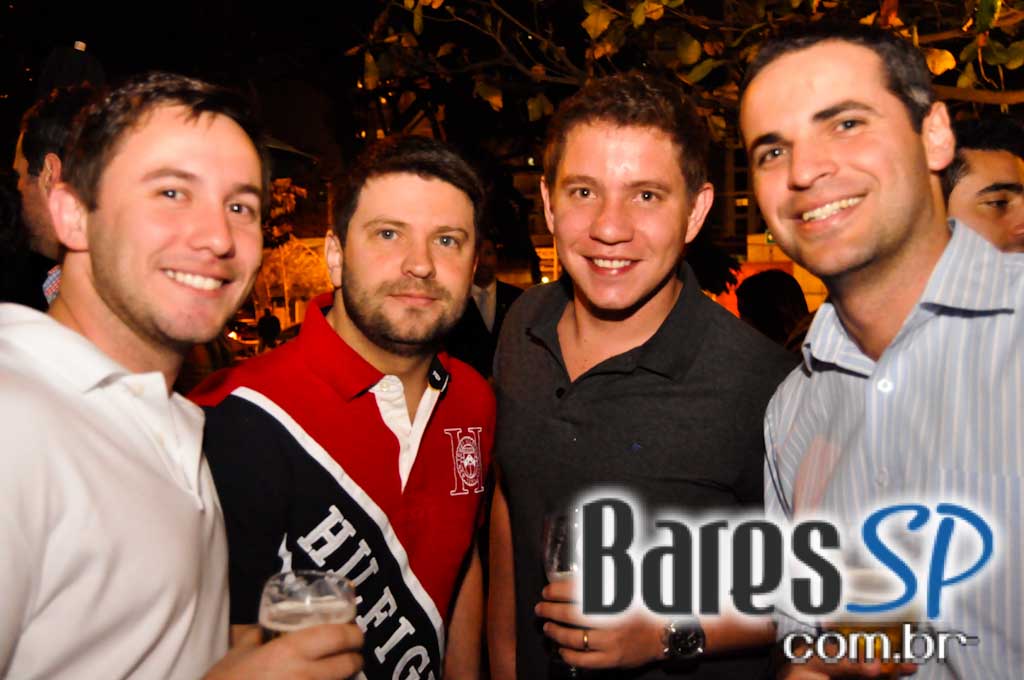 Gràcia Lounge Bar ofereceu Happy Hour com bebidas especiais Gràcia Lounge Bar ofereceu Happy Hour com bebidas especiais