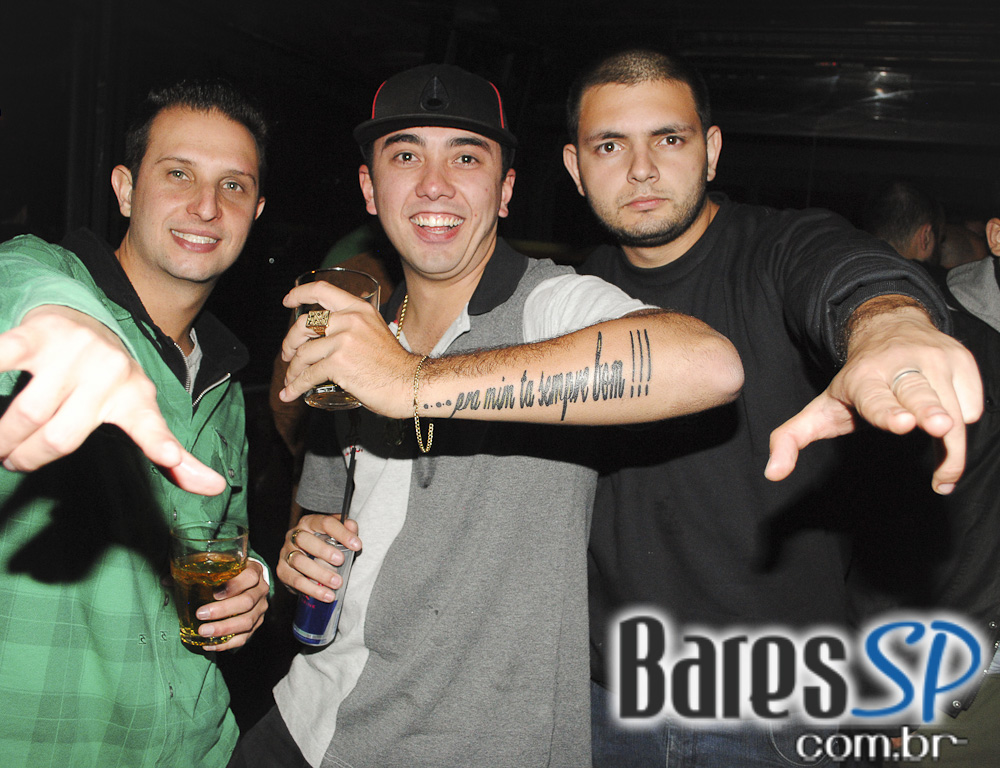 Aconteceu na quinta-feira a Noite Groovelicious no Lions Nightclub Aconteceu na quinta-feira a Noite Groovelicious no Lions Nightclub