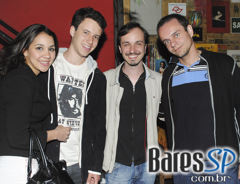 Diquinta levou diversão ao público com Stand-up Comedy Diquinta levou diversão ao público com Stand-up Comedy