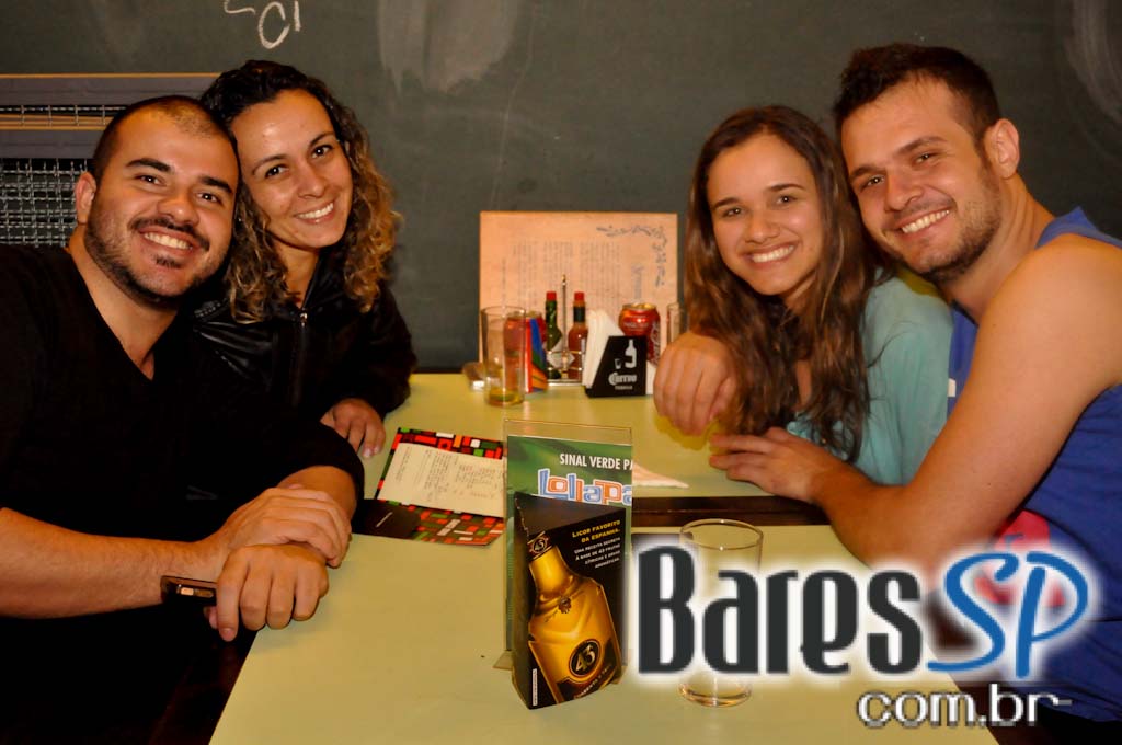 Clima de descontrãção no sábado do Armazém Piola Clima de descontrãção no sábado do Armazém Piola