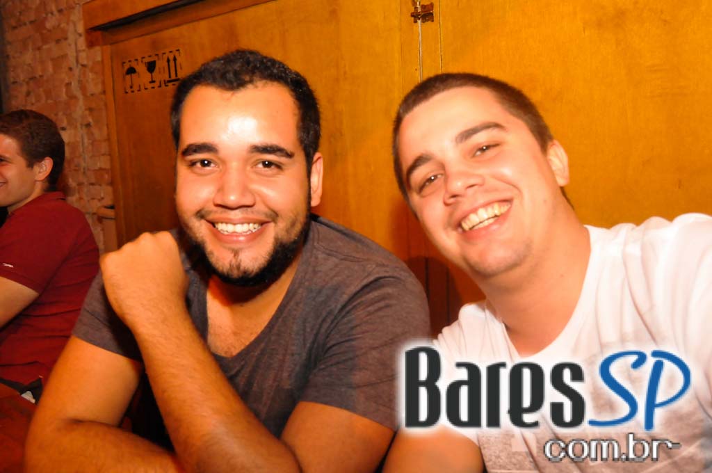 Clima de descontrãção no sábado do Armazém Piola Clima de descontrãção no sábado do Armazém Piola