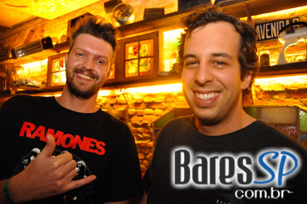 Clima de descontrãção no sábado do Armazém Piola Clima de descontrãção no sábado do Armazém Piola