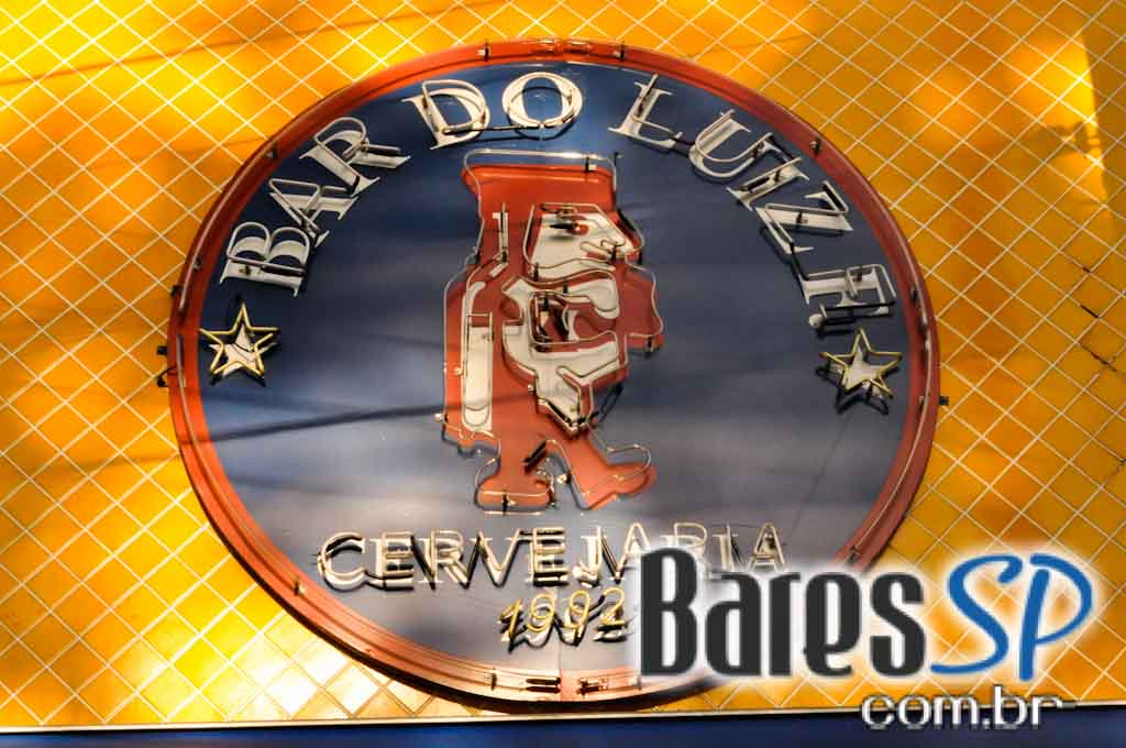 Cervejaria do Luiz Fernandes ofereceu acepipes e salgados da Dona Idalina no domingo Cervejaria do Luiz Fernandes ofereceu acepipes e salgados da Dona Idalina no domingo