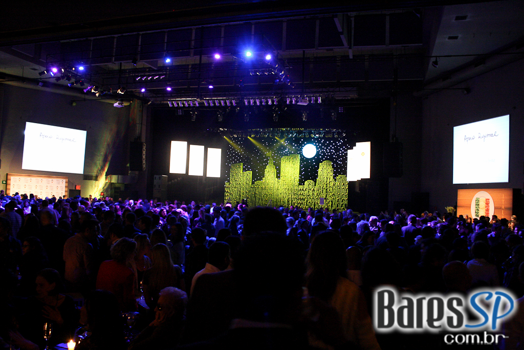Veja São Paulo Comer & Beber promoveu evento de premiação dos melhores da gastronomia Veja São Paulo Comer & Beber promoveu evento de premiação dos melhores da gastronomia
