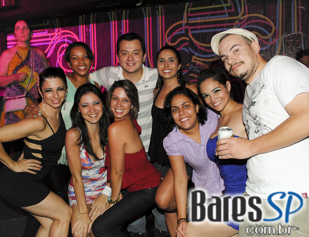 Estúdio Emme realizou o Baile do Emme com a Banda Glória Estúdio Emme realizou o Baile do Emme com a Banda Glória