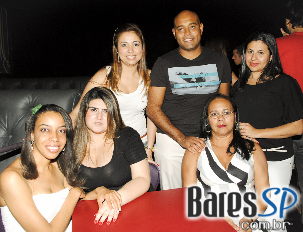 Estúdio Emme realizou o Baile do Emme com a Banda Glória Estúdio Emme realizou o Baile do Emme com a Banda Glória