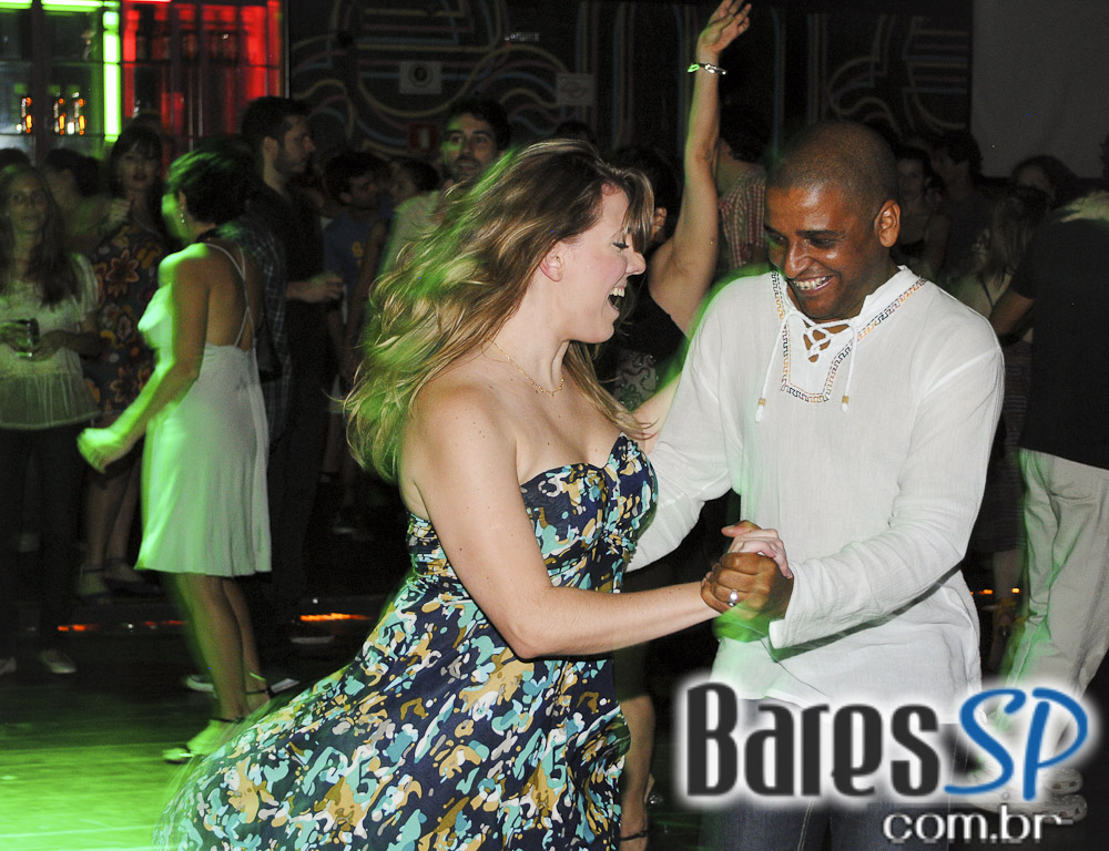 Estúdio Emme realizou o Baile do Emme com a Banda Glória Estúdio Emme realizou o Baile do Emme com a Banda Glória