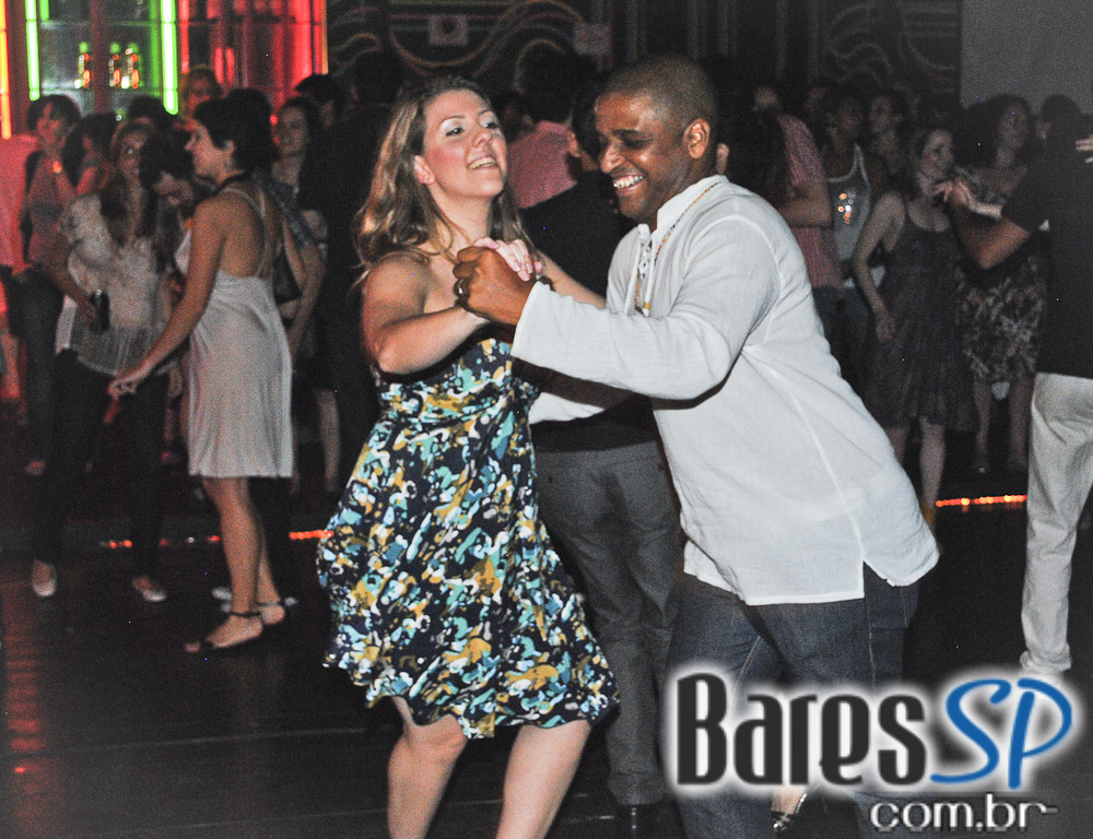 Estúdio Emme realizou o Baile do Emme com a Banda Glória Estúdio Emme realizou o Baile do Emme com a Banda Glória