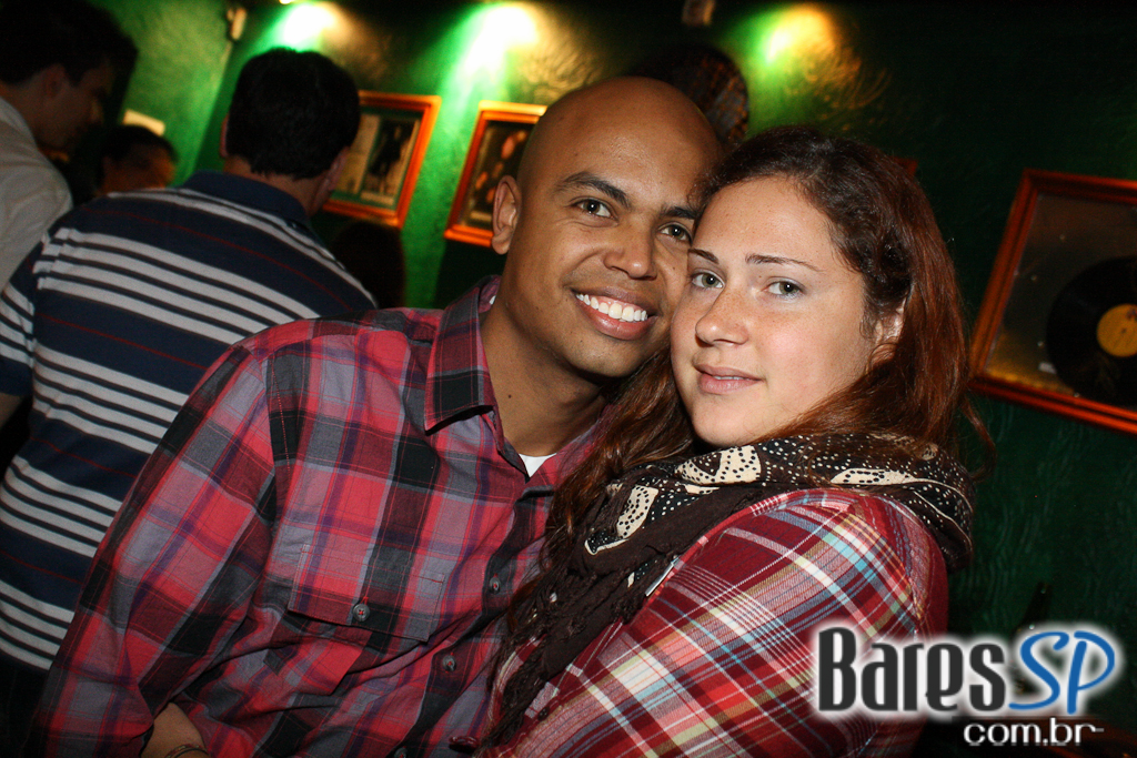 Show da Lost Dogs agitou a noite do Morrison Bar na sexta Show da Lost Dogs agitou a noite do Morrison Bar na sexta