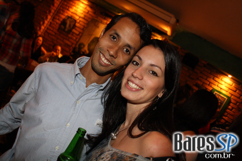 Show da Lost Dogs agitou a noite do Morrison Bar na sexta Show da Lost Dogs agitou a noite do Morrison Bar na sexta