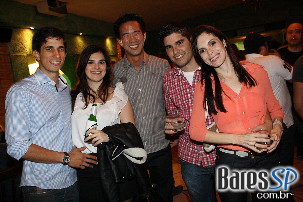 Show da Lost Dogs agitou a noite do Morrison Bar na sexta Show da Lost Dogs agitou a noite do Morrison Bar na sexta