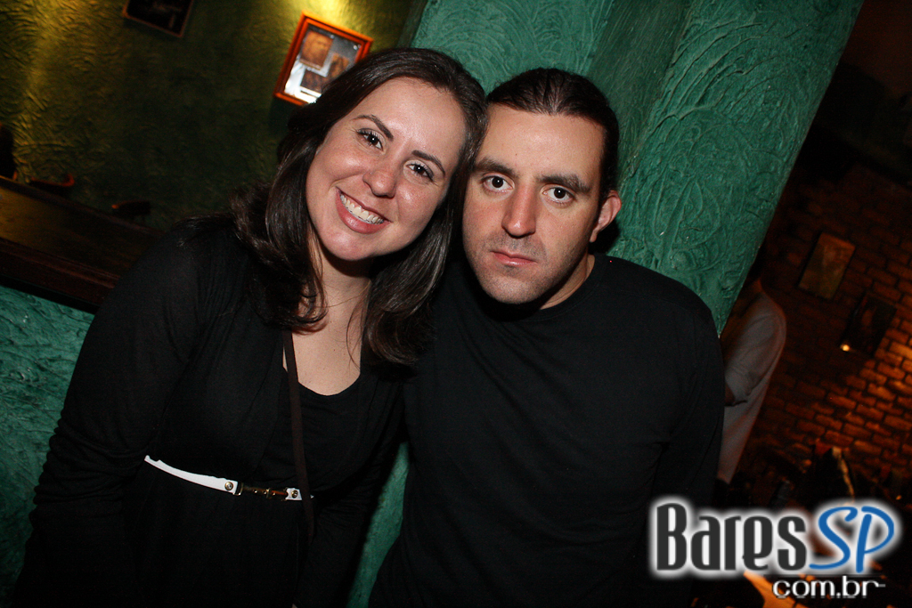 Show da Lost Dogs agitou a noite do Morrison Bar na sexta Show da Lost Dogs agitou a noite do Morrison Bar na sexta