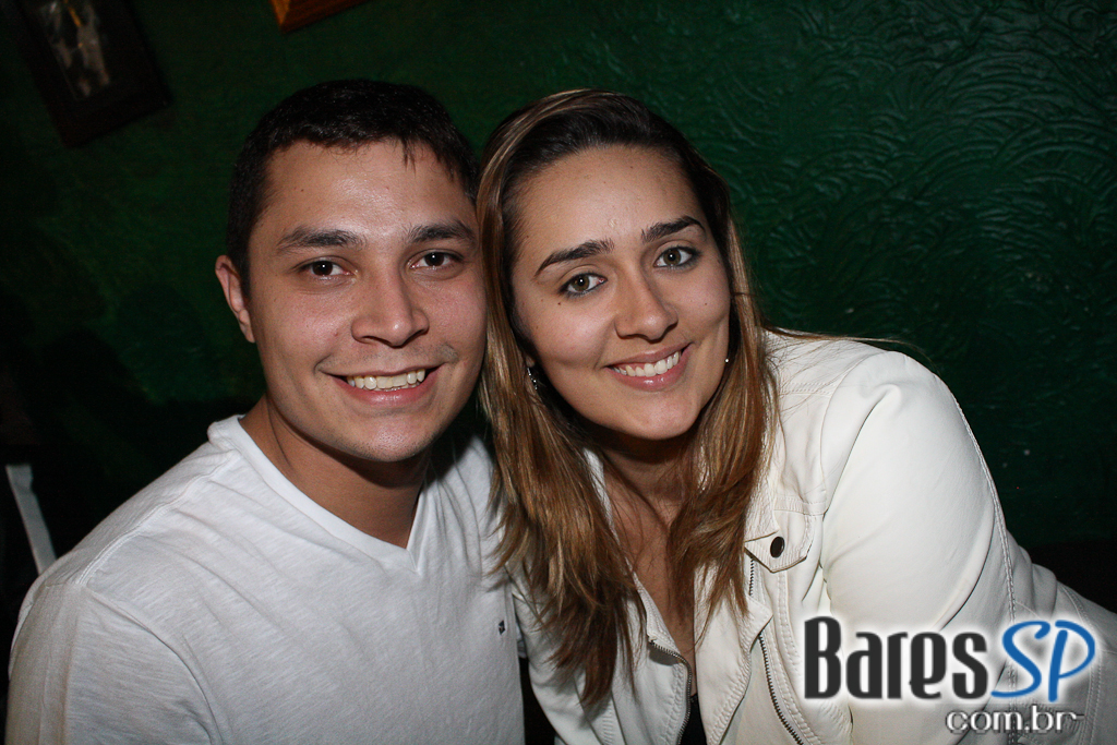 Show da Lost Dogs agitou a noite do Morrison Bar na sexta Show da Lost Dogs agitou a noite do Morrison Bar na sexta