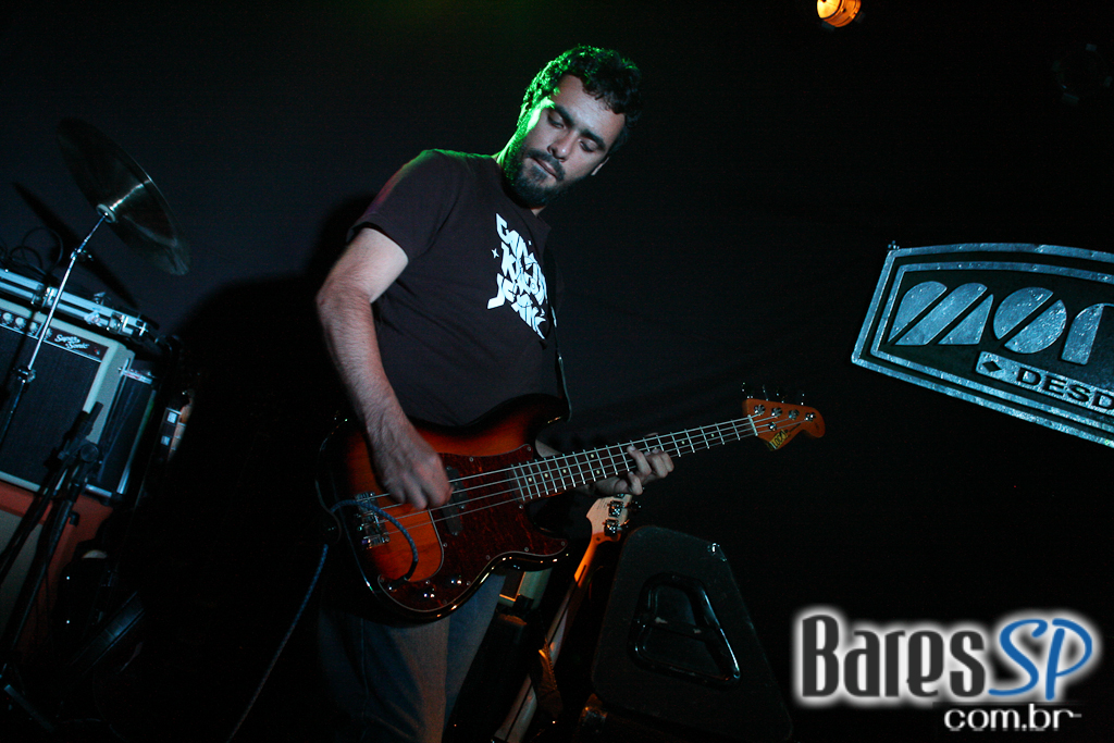 Show da Lost Dogs agitou a noite do Morrison Bar na sexta Show da Lost Dogs agitou a noite do Morrison Bar na sexta