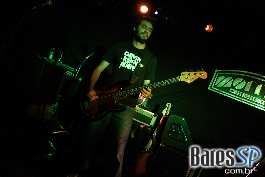Show da Lost Dogs agitou a noite do Morrison Bar na sexta Show da Lost Dogs agitou a noite do Morrison Bar na sexta