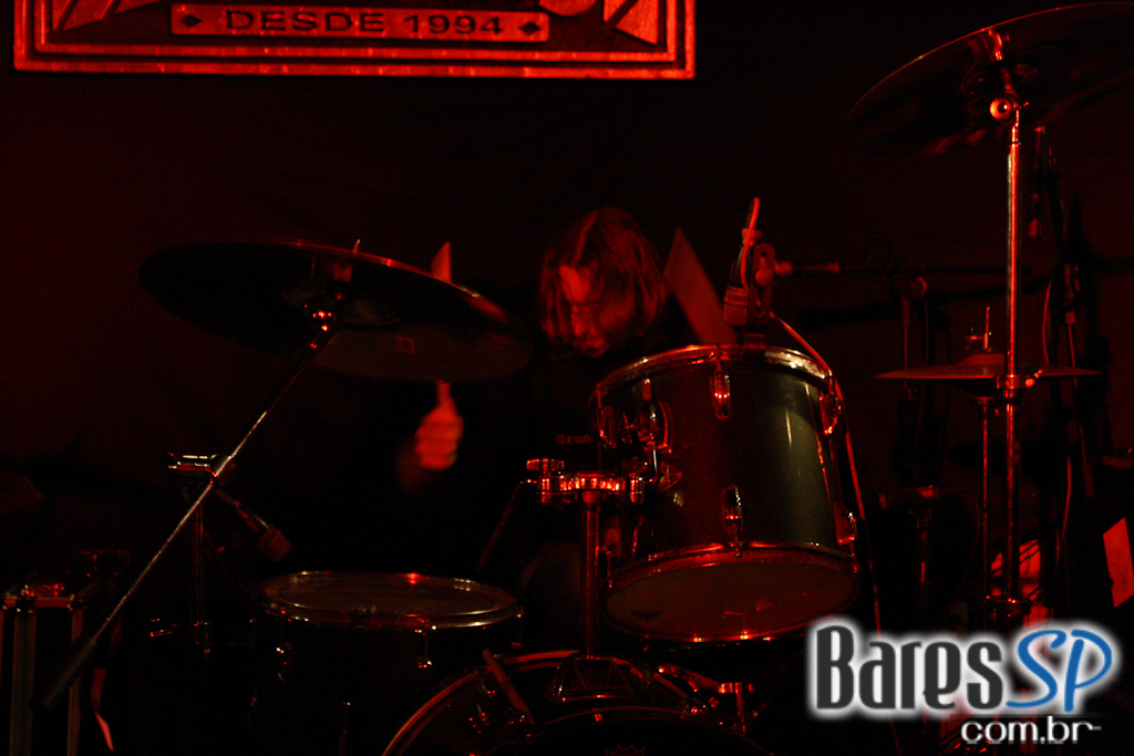Show da Lost Dogs agitou a noite do Morrison Bar na sexta Show da Lost Dogs agitou a noite do Morrison Bar na sexta