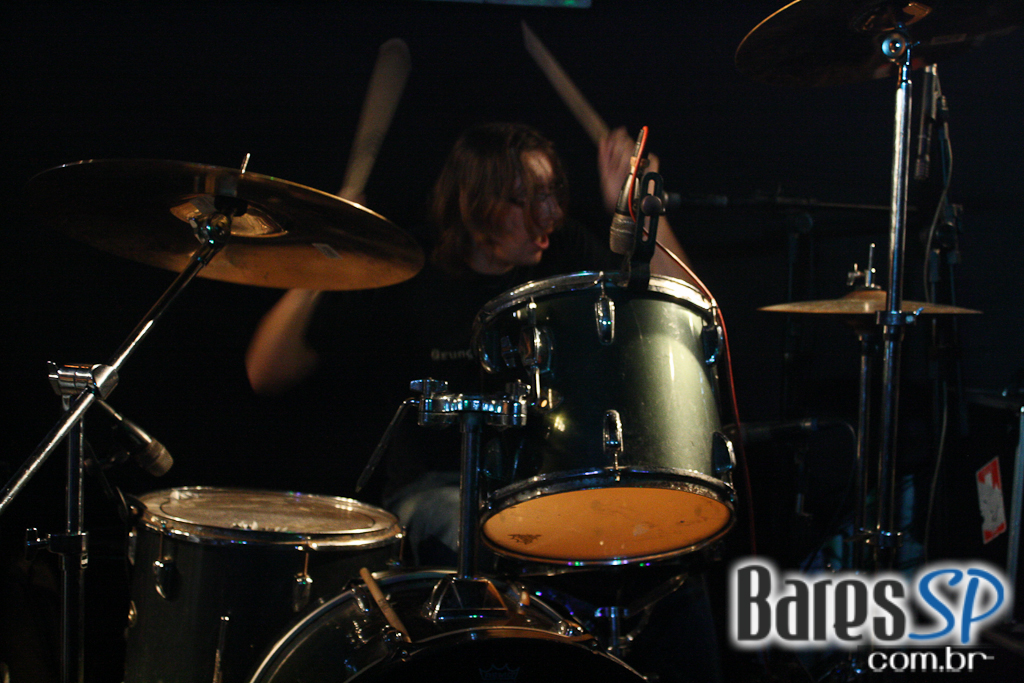 Show da Lost Dogs agitou a noite do Morrison Bar na sexta Show da Lost Dogs agitou a noite do Morrison Bar na sexta