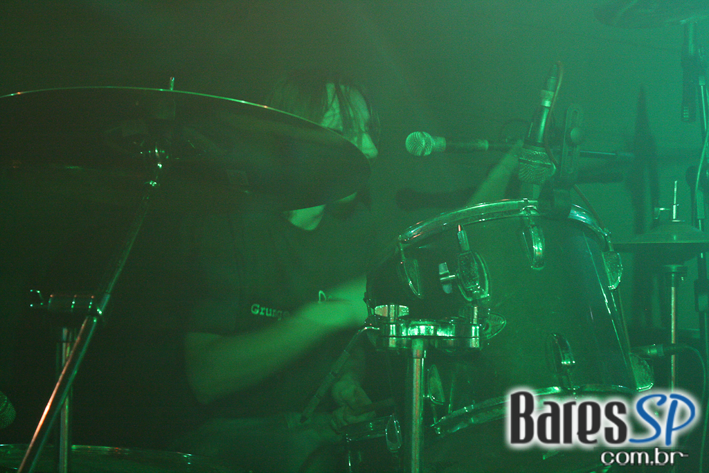 Show da Lost Dogs agitou a noite do Morrison Bar na sexta Show da Lost Dogs agitou a noite do Morrison Bar na sexta