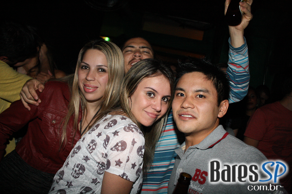 Show da Lost Dogs agitou a noite do Morrison Bar na sexta Show da Lost Dogs agitou a noite do Morrison Bar na sexta
